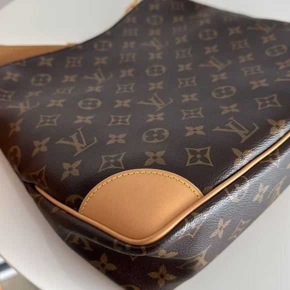 Louis Vuitton *NEW* Odeon MM NM Brown Monogram Shoulder Bag with Box & Cover - Picture 6 of 17